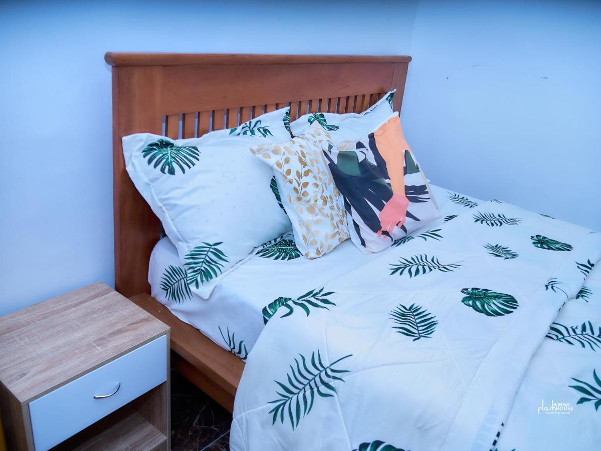 Naiveli-Palm Appartement Meuble Sobre Et Chic Douala Luaran gambar